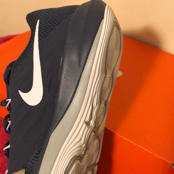 NEW✨Nike Cross Training Shoes. - Picture 6 of 6